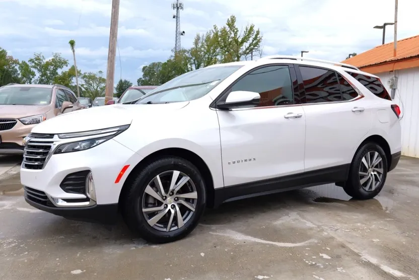 2022 Chevrolet Equinox Premier photo 1