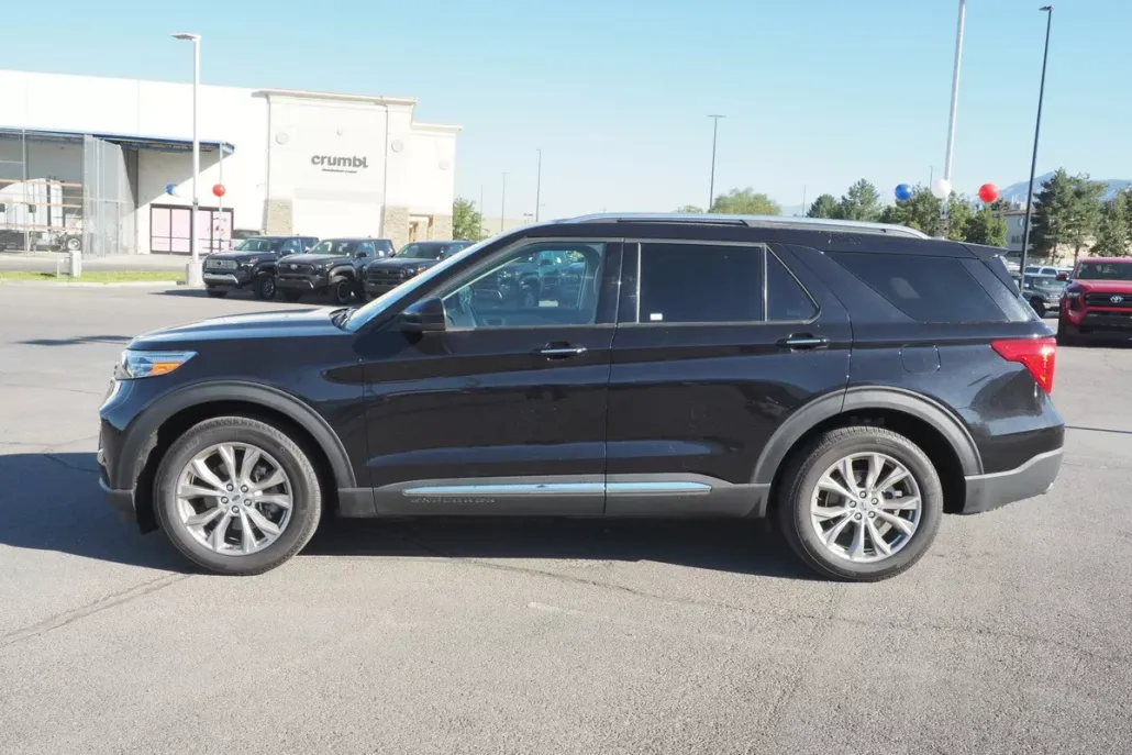 2024 Ford Explorer Limited photo 1