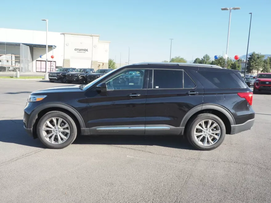 2024 Ford Explorer Limited photo 1
