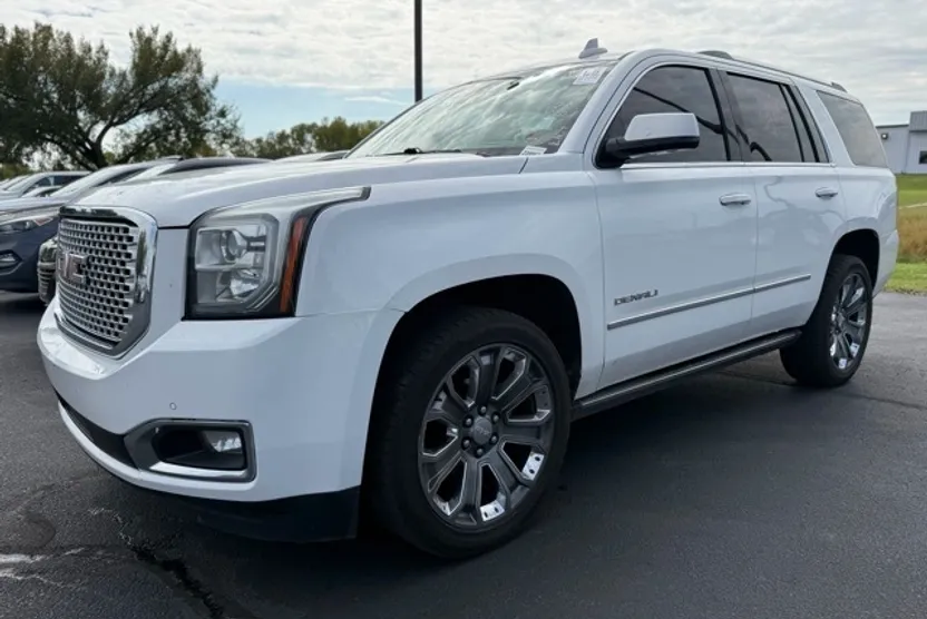 2016 Gmc Yukon Denali photo 1