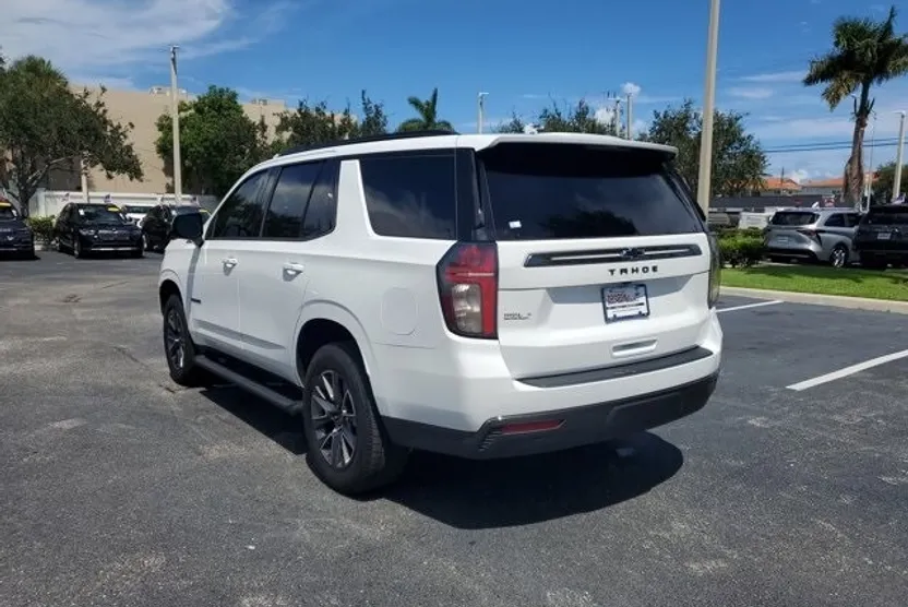 2021 Chevrolet Tahoe Z71 photo 1