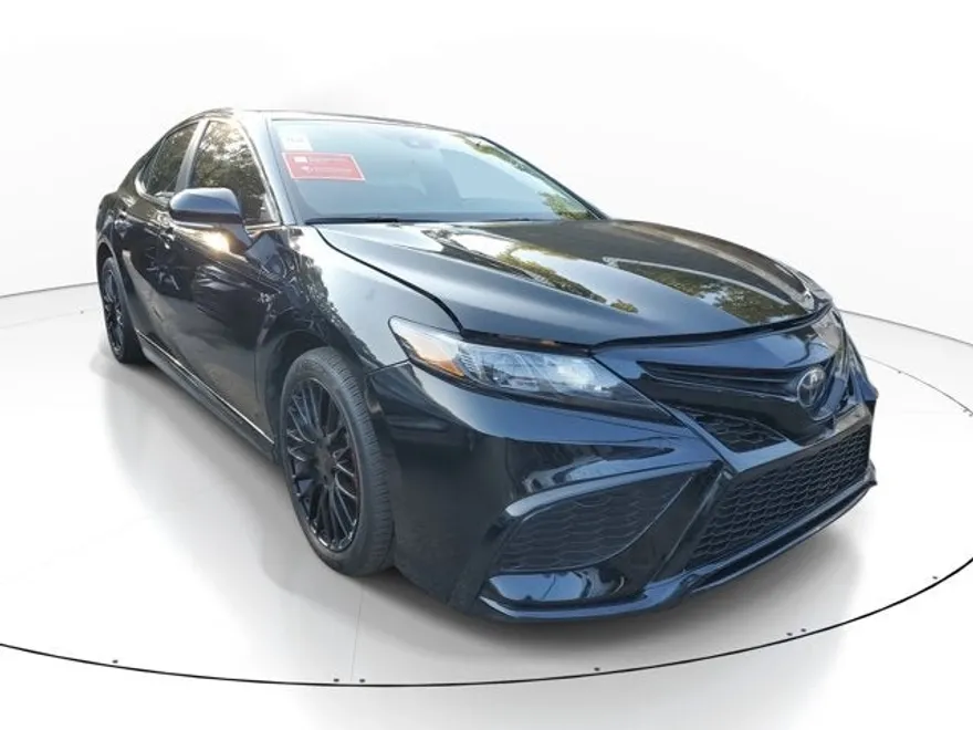 2024 Toyota Camry SE photo 1
