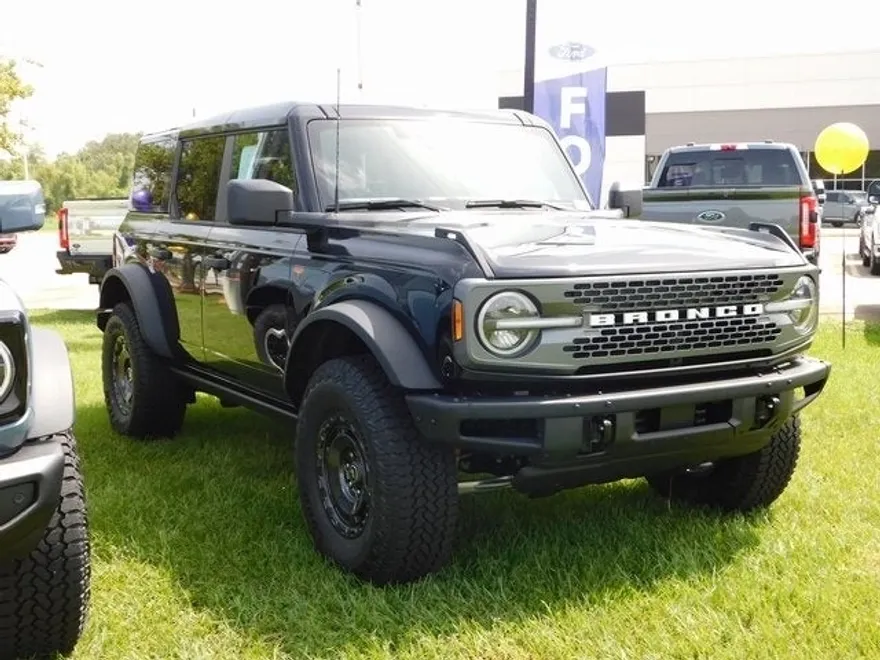 2025 Ford Bronco Badlands photo 1
