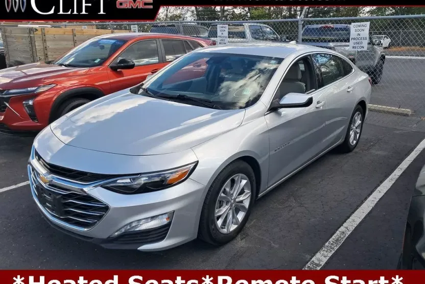2019 Chevrolet Malibu 1LT photo 1