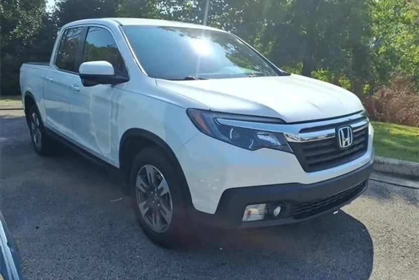 2017 Honda Ridgeline RTL-T photo 1