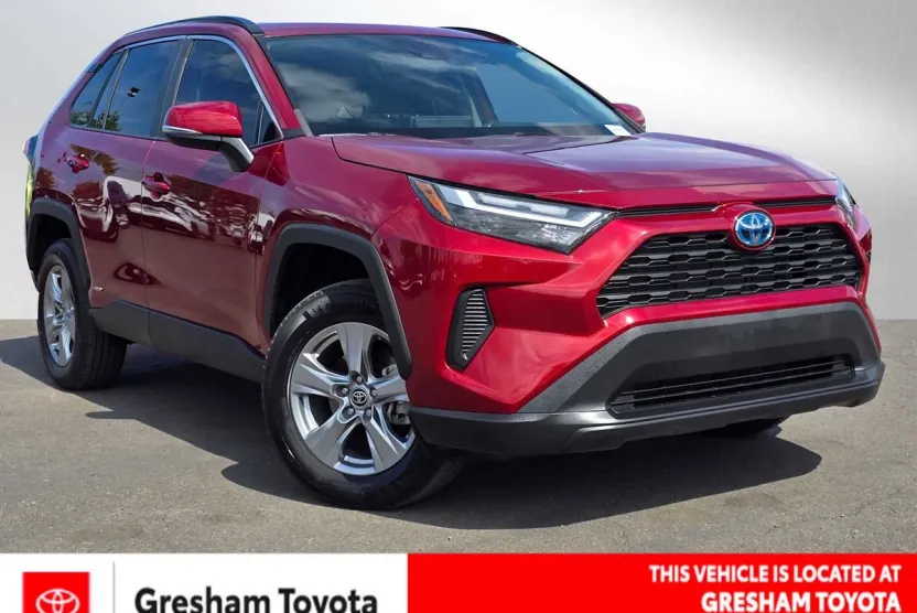2022 Toyota RAV4 Hybrid XLE photo 1