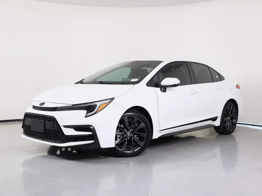2024 Toyota Corolla SE photo 1