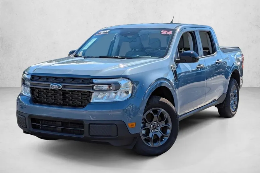 2024 Ford Maverick XLT photo 1