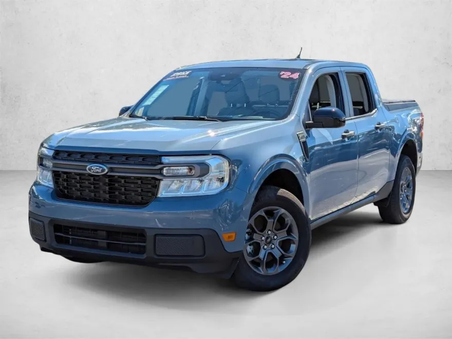 2024 Ford Maverick XLT photo 1