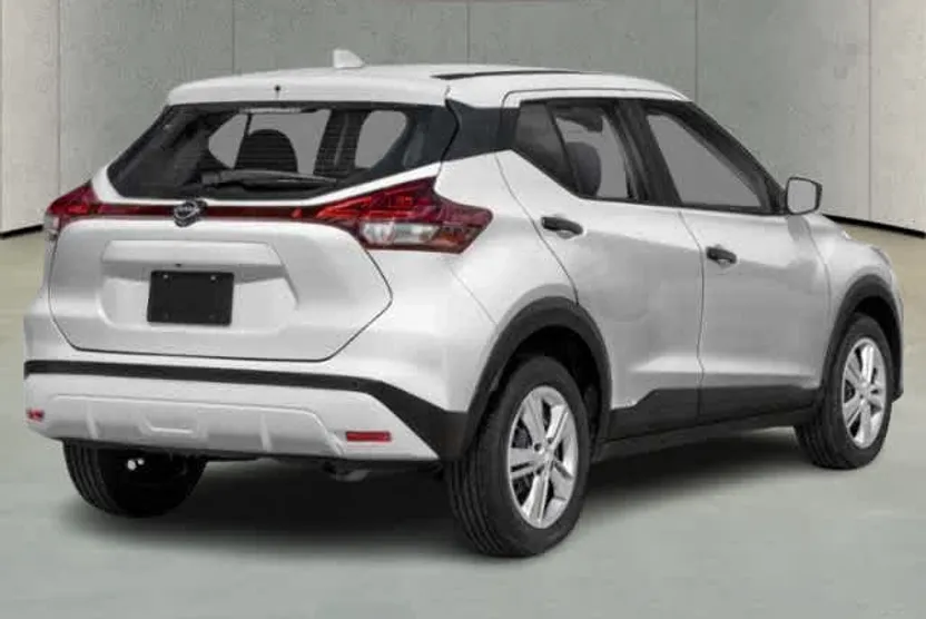 2025 Nissan Kicks Play S photo 1