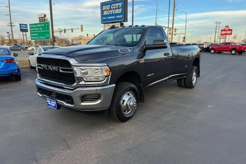2021 Ram 3500 Tradesman photo 1
