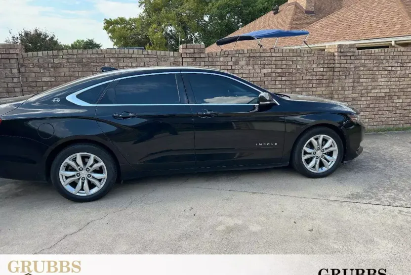 2018 Chevrolet Impala 1LT photo 1