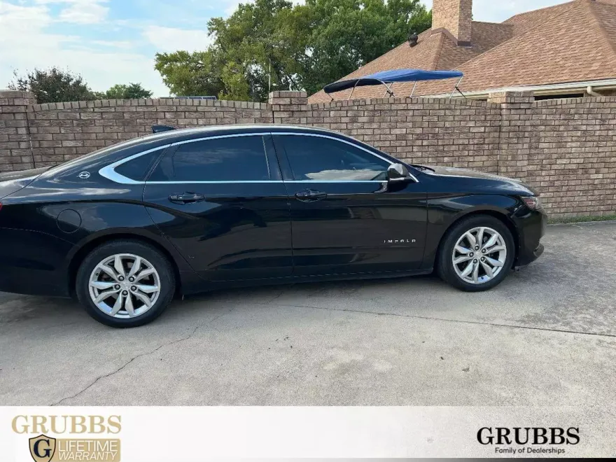 2018 Chevrolet Impala 1LT photo 1