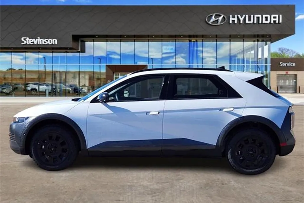 2025 Hyundai Ioniq 5 photo 1