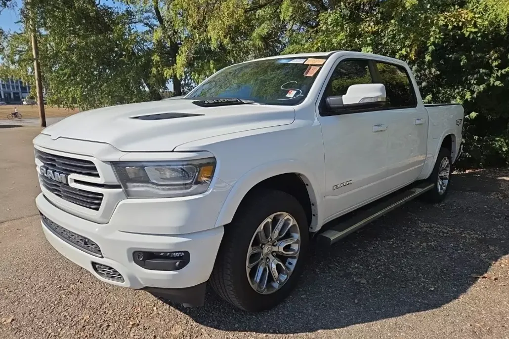 2022 Ram 1500 Laramie photo 1