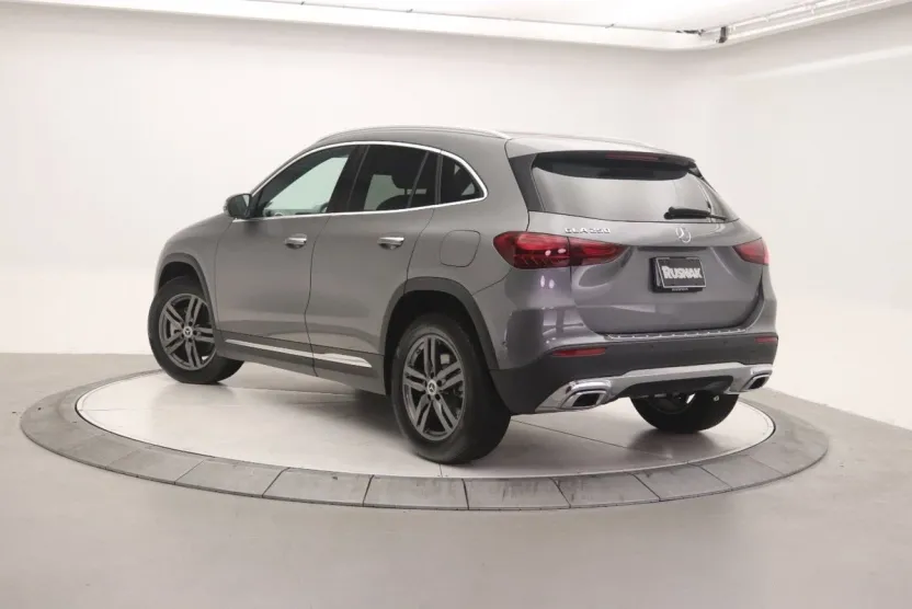 2025 Mercedes Benz GLA 250 photo 1