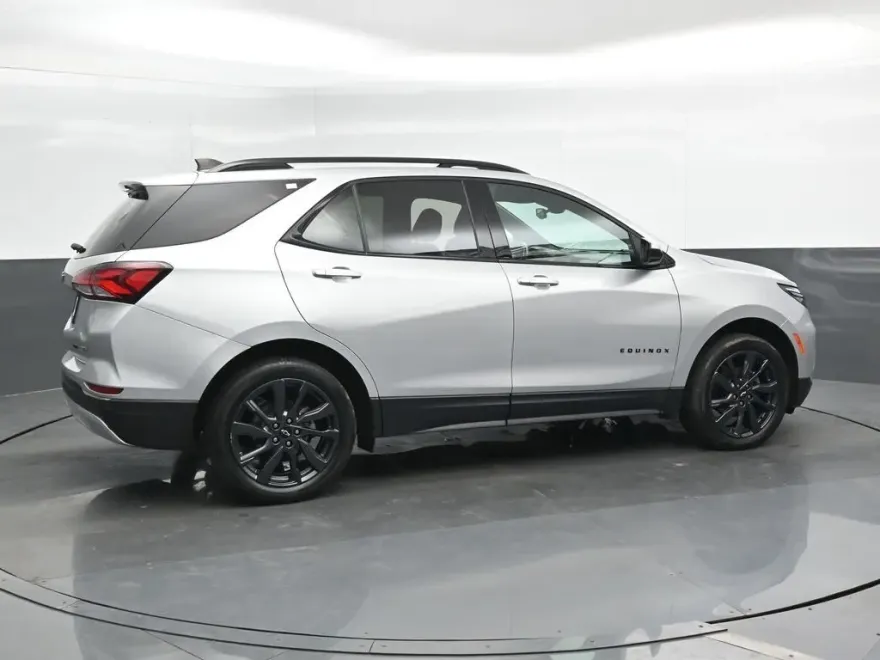 2022 Chevrolet Equinox RS photo 1
