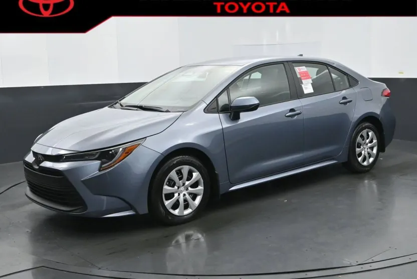 2026 Toyota Corolla LE photo 1
