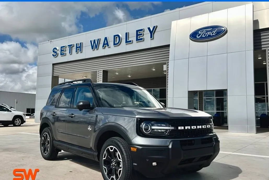 2025 Ford Bronco Sport Outer Banks photo 1