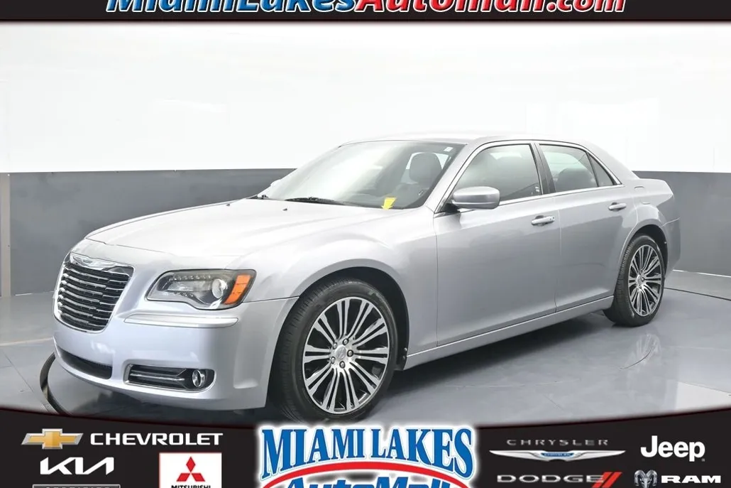 2014 Chrysler 300 S photo 1