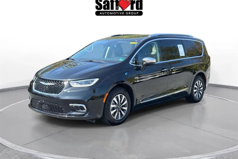2021 Chrysler Pacifica Hybrid Limited photo 1