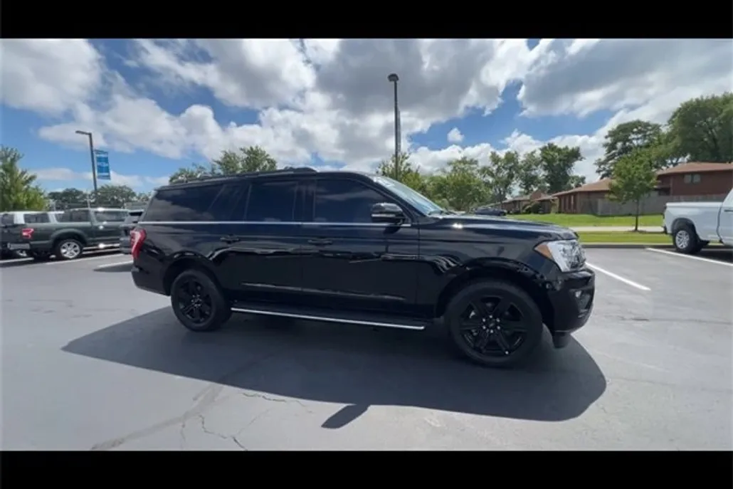 2021 Ford Expedition XLT MAX photo 1
