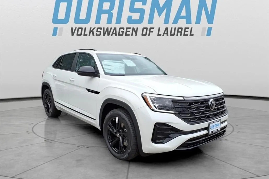 2026 Volkswagen Atlas Cross Sport SEL R-Line photo 1