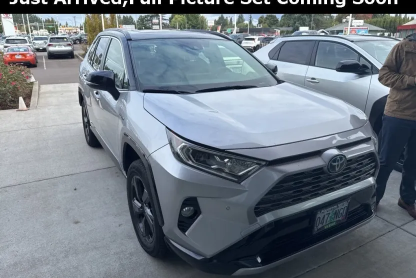 2021 Toyota RAV4 Hybrid XSE photo 1