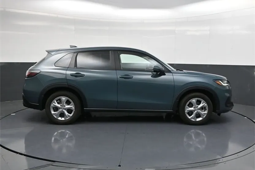 2025 Honda HR-V LX photo 1