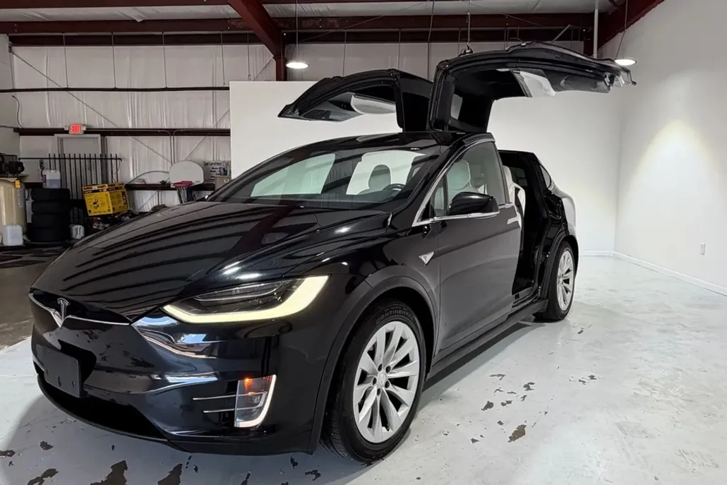 2016 Tesla Model X 75D photo 1