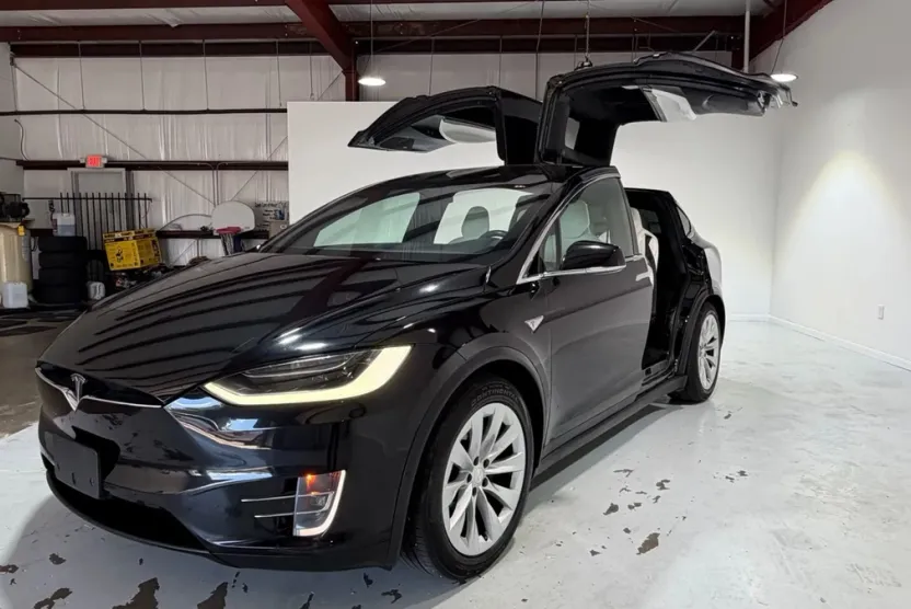 2016 Tesla Model X 75D photo 1