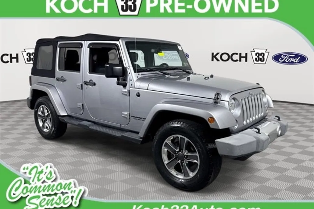 2016 Jeep Wrangler Unlimited Sahara photo 1