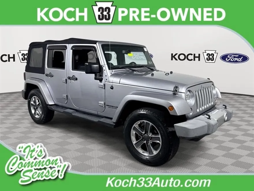 2016 Jeep Wrangler Unlimited Sahara photo 1