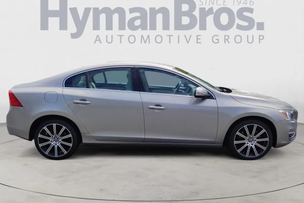 2016 Volvo S60 Inscription T5 Premier photo 1
