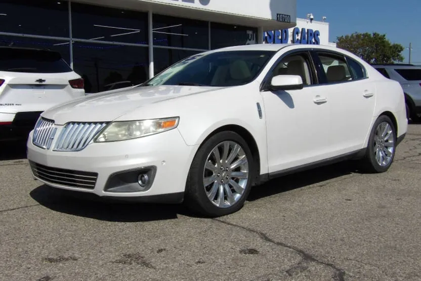 2011 Lincoln MKS EcoBoost photo 1