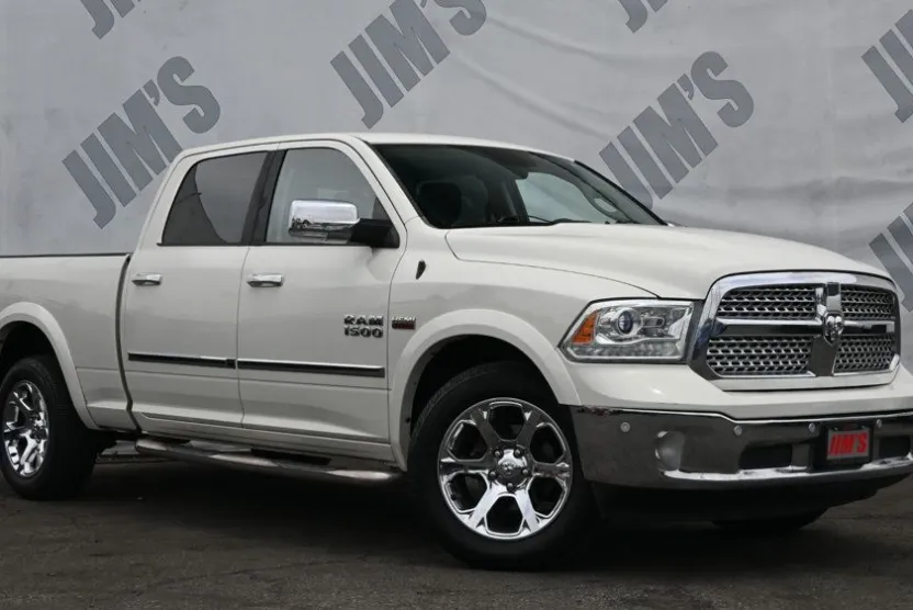 2017 Ram 1500 Laramie photo 1