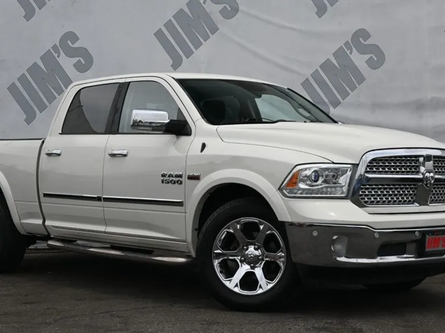 2017 Ram 1500 Laramie photo 1