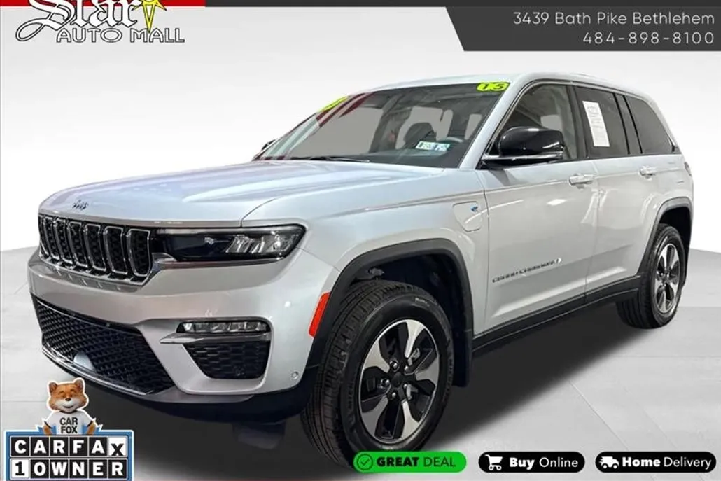 2023 Jeep Cherokee Base photo 1