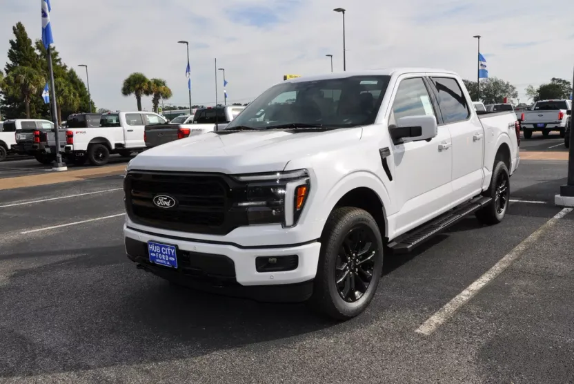 2025 Ford F-150 Lariat photo 1