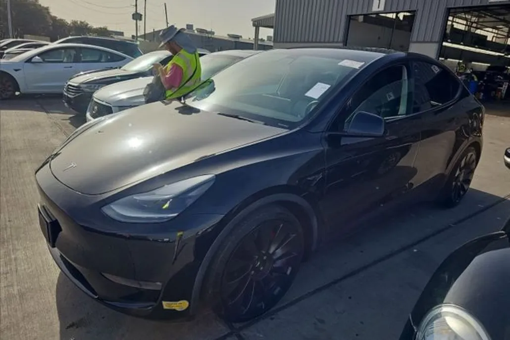 2022 Tesla Model Y Performance photo 1