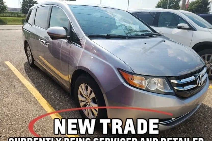 2016 Honda Odyssey EX photo 1