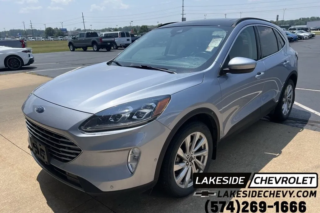 2022 Ford Escape Hybrid Titanium photo 1