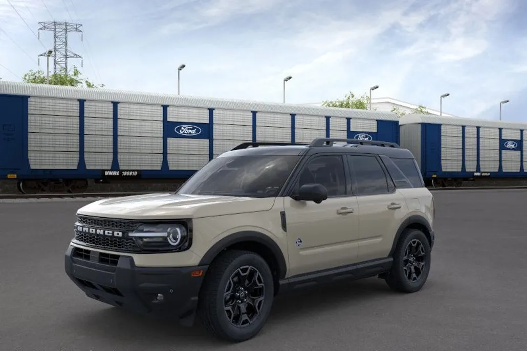 2025 Ford Bronco Sport Outer Banks photo 1