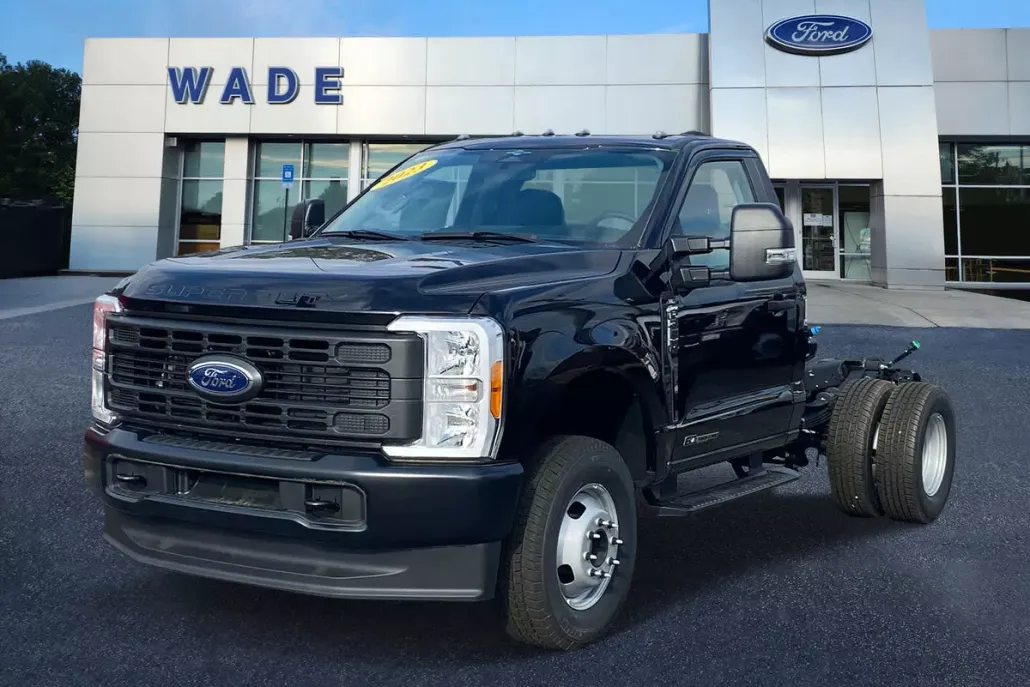 2023 Ford F-350 XL photo 1