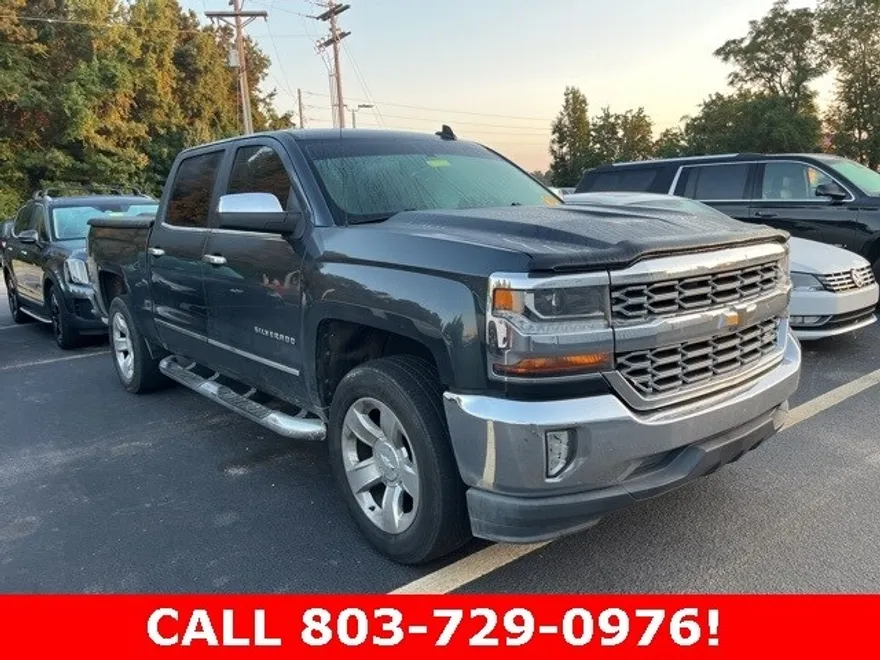 2017 Chevrolet Silverado 1500 LT photo 1