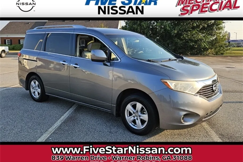 2014 Nissan Quest SV photo 1