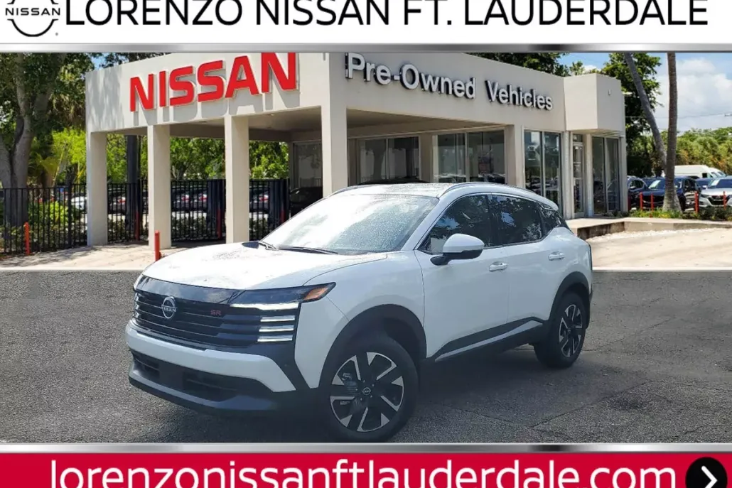 2025 Nissan Kicks SR photo 1