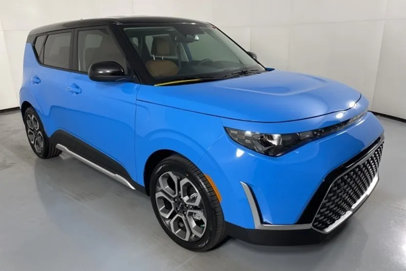 2025 Kia Soul EX photo 1