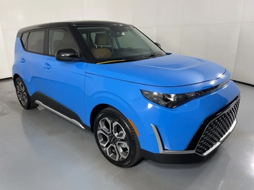 2025 Kia Soul EX photo 1