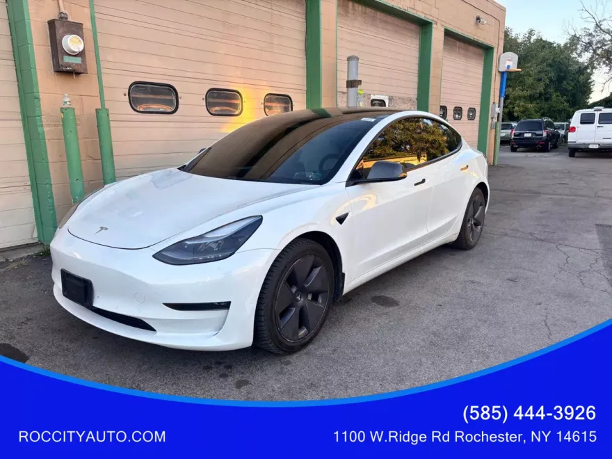 2022 Tesla Model 3 Long Range photo 1